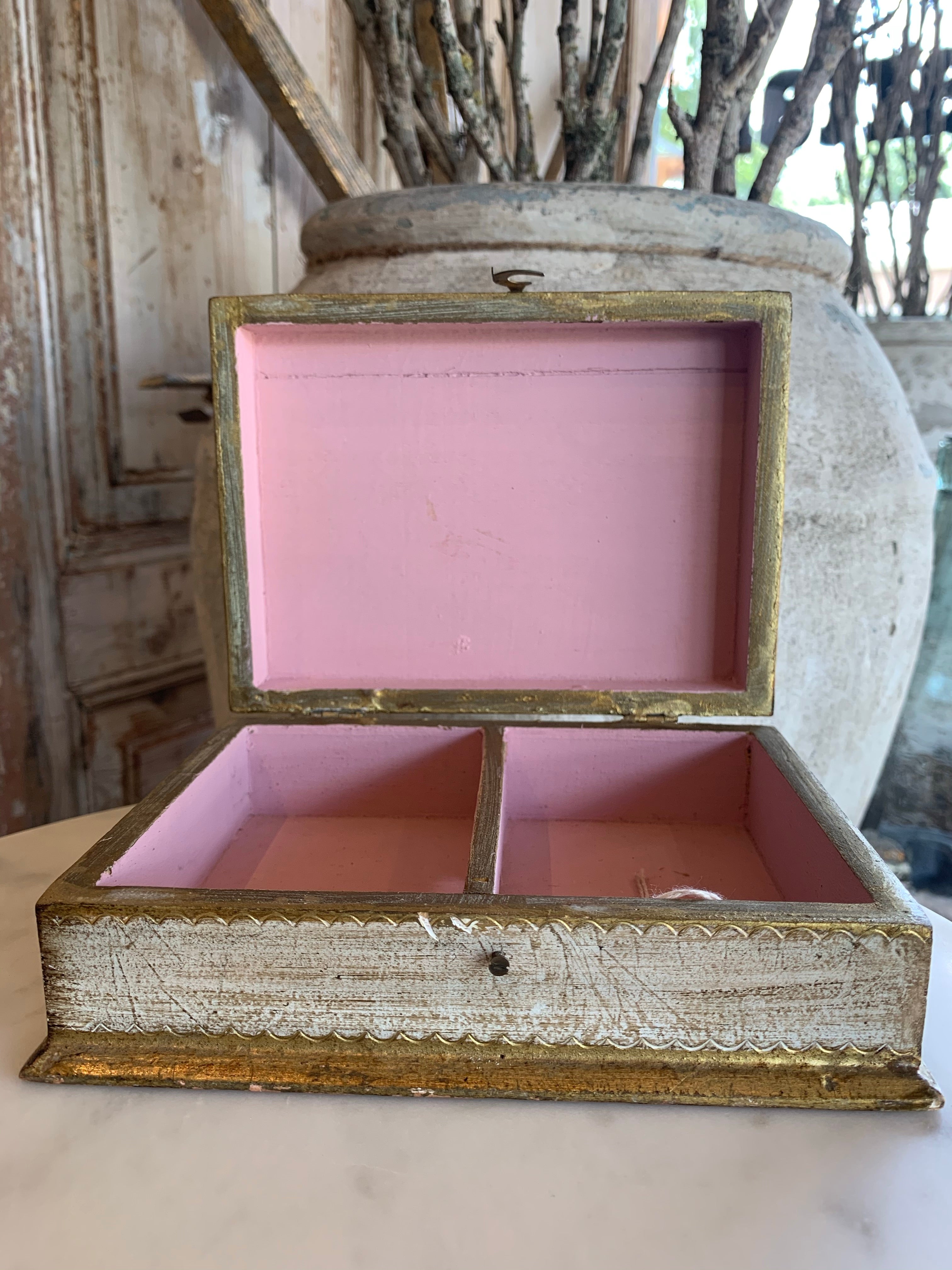 Medium Florentine Box